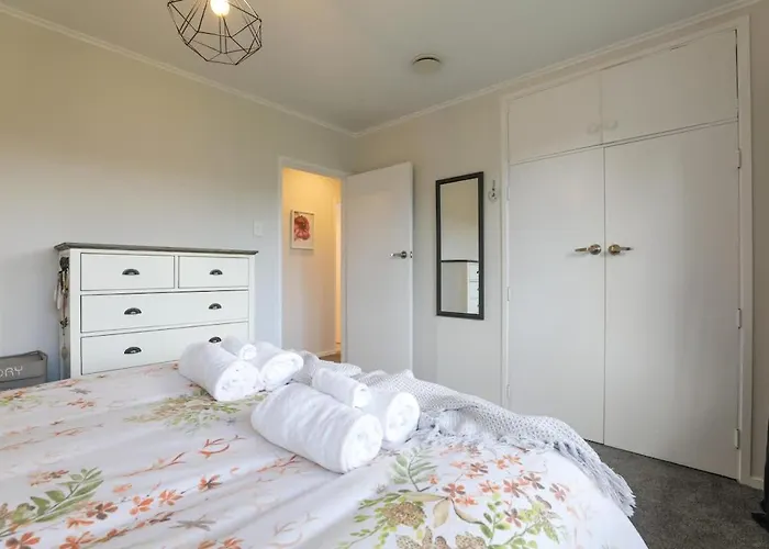 Sunny Tawavale Holiday home